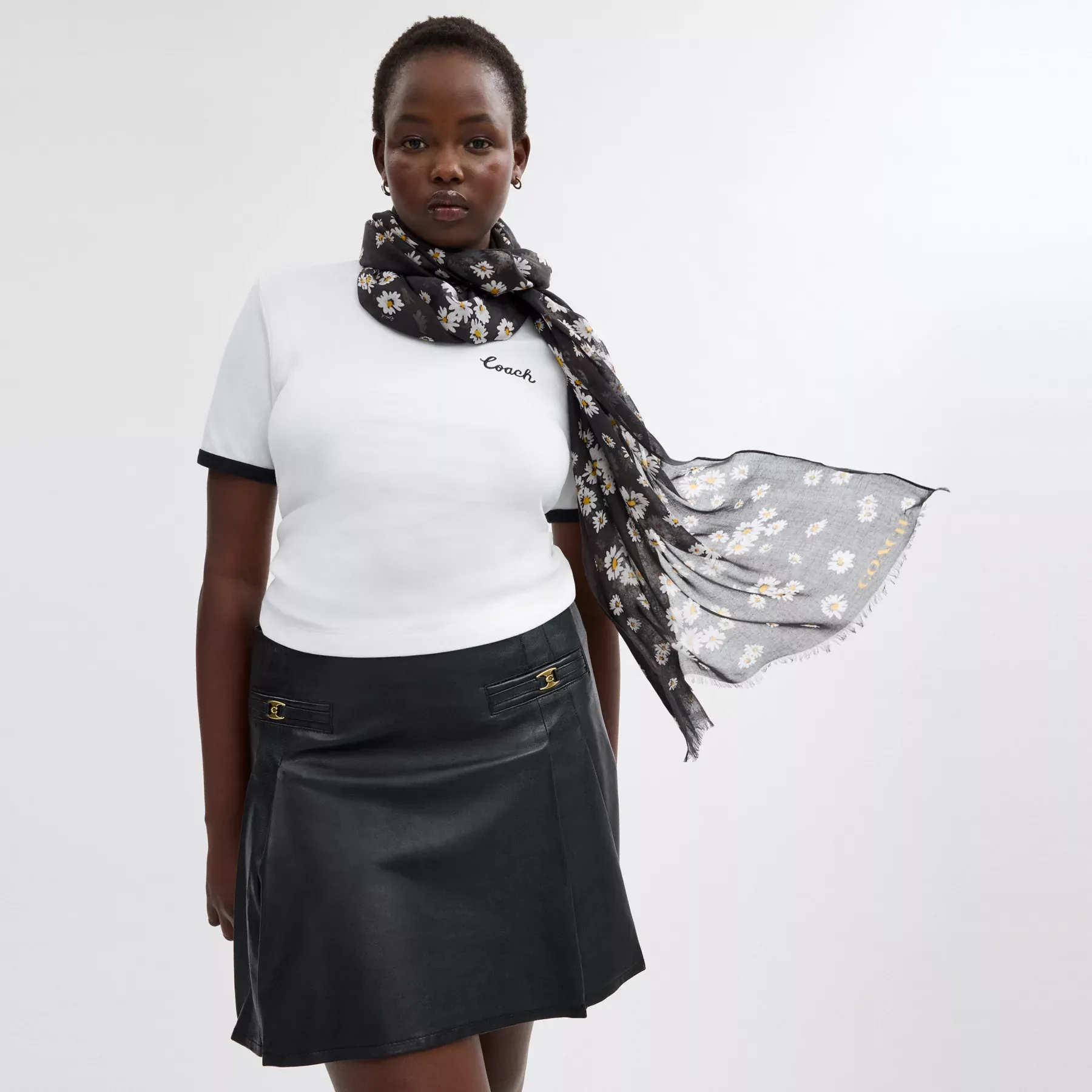 Daisy Cluster Print Oblong Scarf