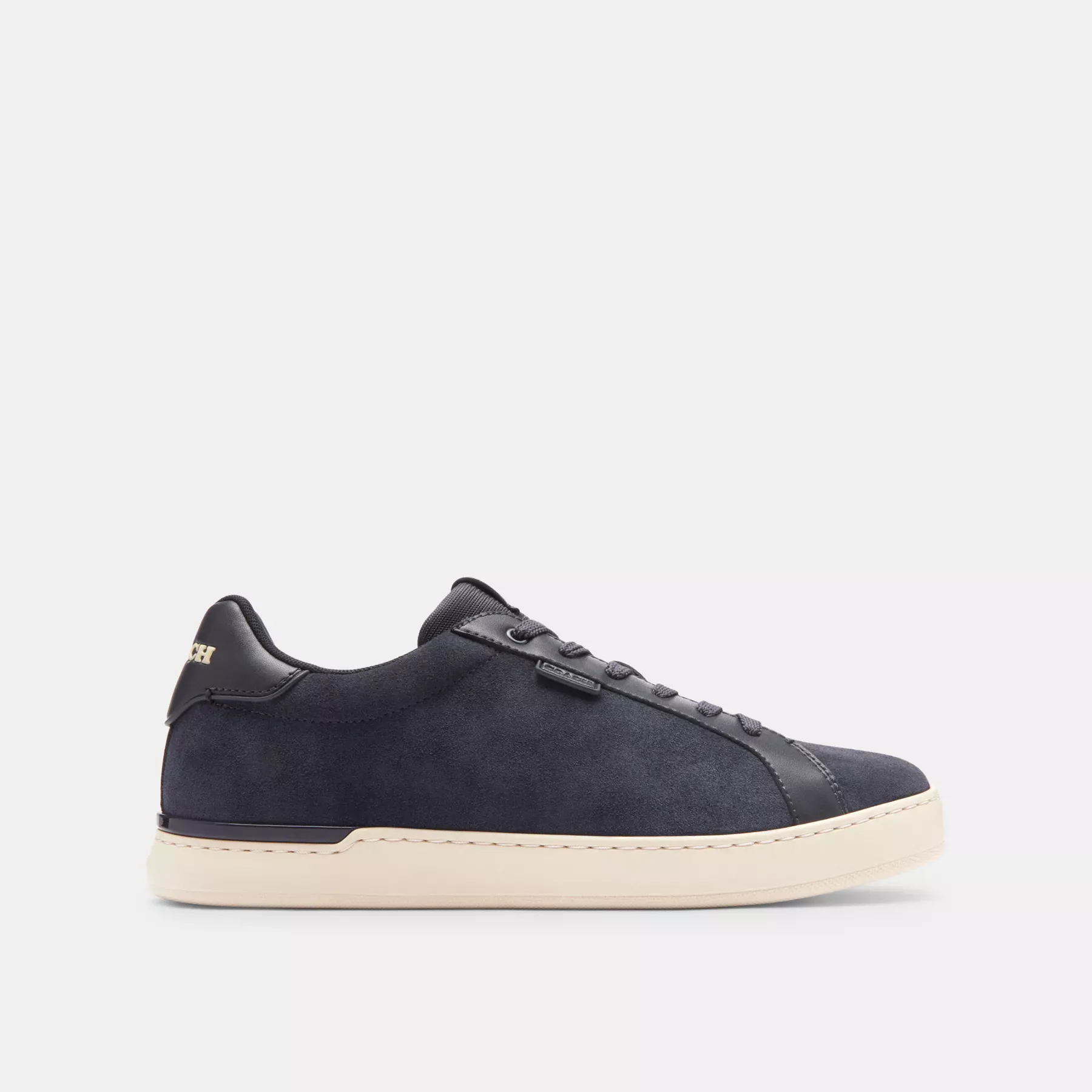 Lowline Low Top Sneaker
