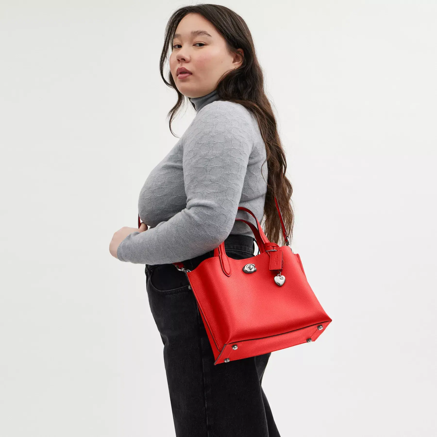 Willow Tote 24 With Heart Charm Willow Tote 24 With Heart Charm